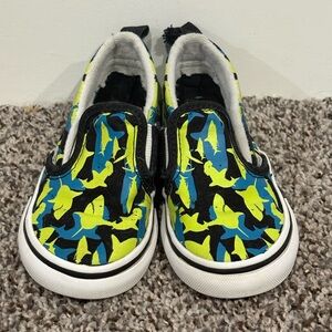 Vans Classic Toddler Slip-Ons Shark Print Shoes - Black and Green Size 7.5c